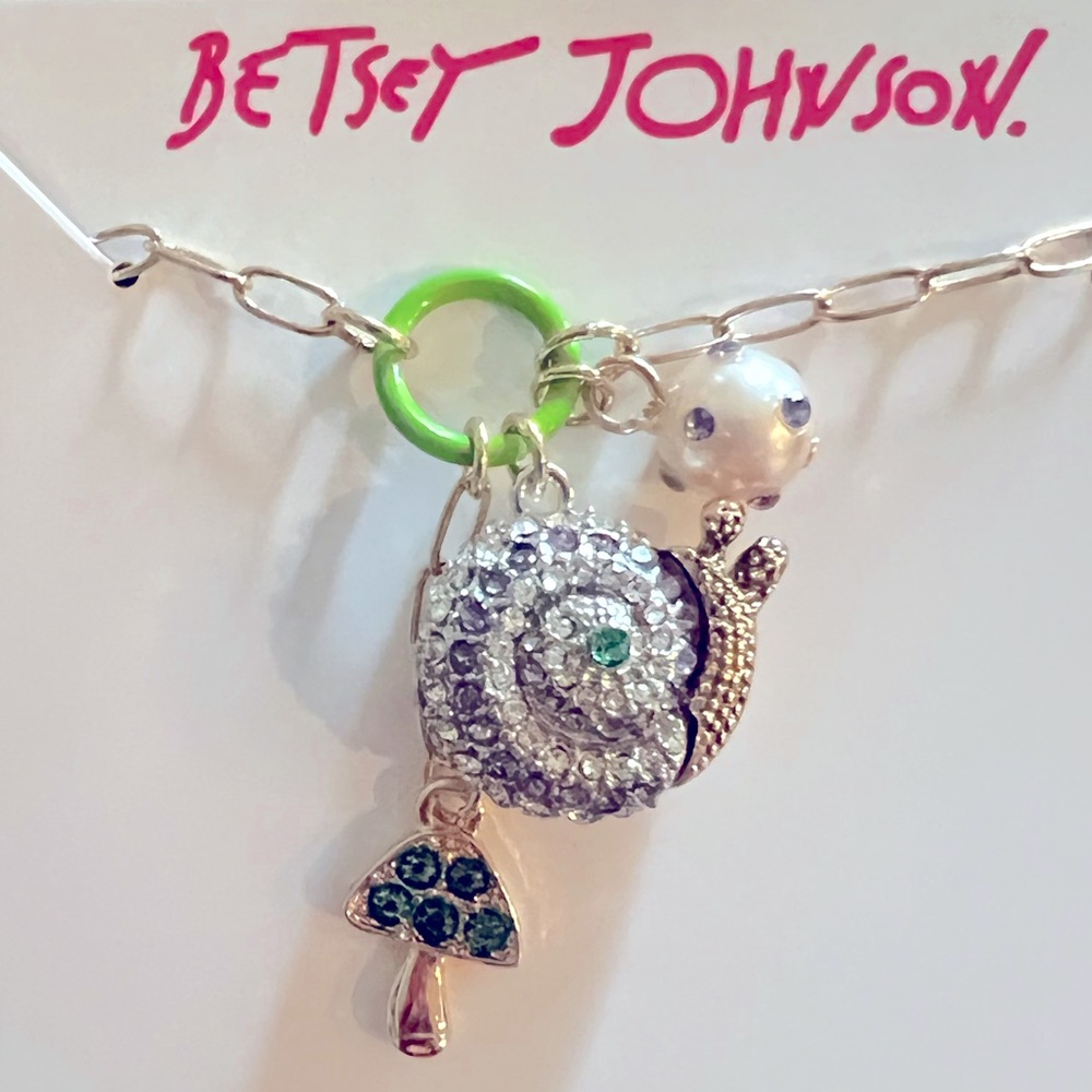 New Betsey Johnson Snail Charm Pendant Necklace - Picture 6 of 10